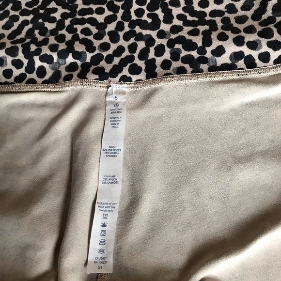 Lululemon leopard print high waist leggings - Picture 12 of 13